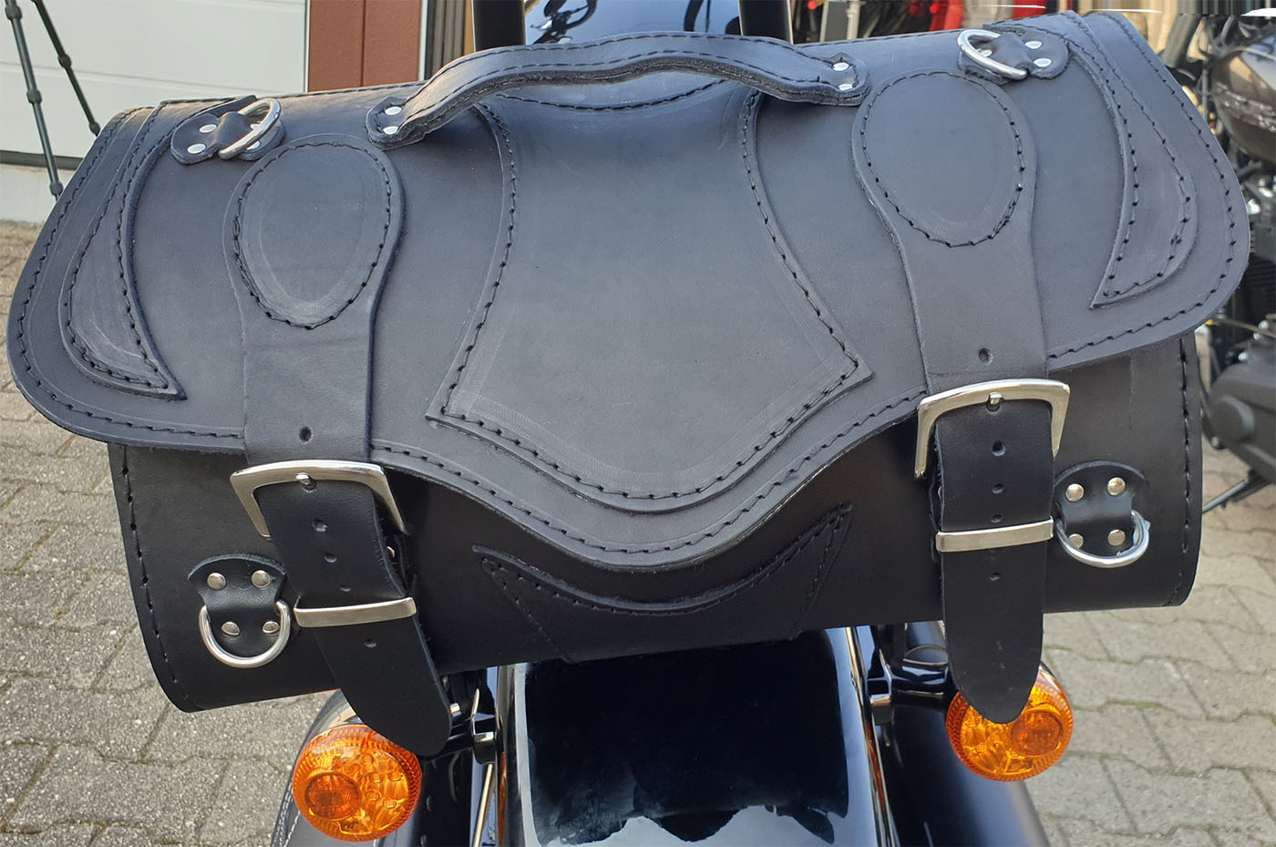 Taschen und Koffer für die Vespa - Reisen mit dem Roller - VESPA MAG